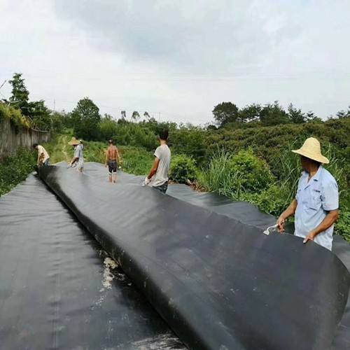 防渗复合土工膜在水利工程中的施工及质量控制