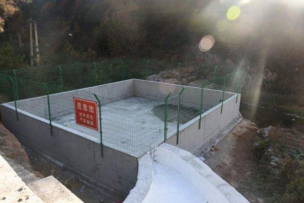 事故应急池的土工膜应该怎么选择？  第1张