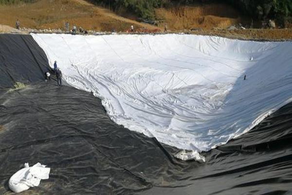 藕池土工膜施工方法解析：正确施工步骤全揭秘！  第1张