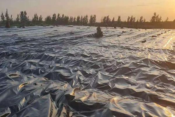 土工膜与土工布包边加固法解析  第2张