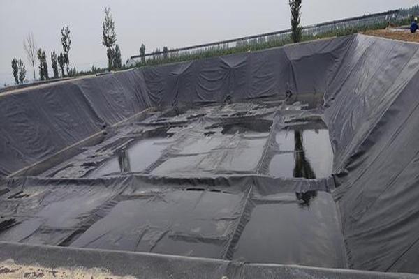 鱼塘土工膜施工方案解析  第3张