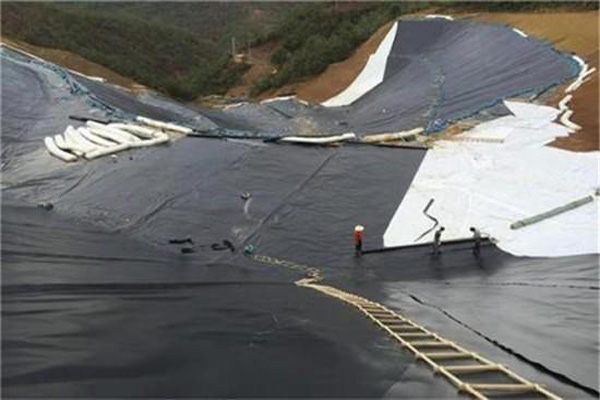 蓄水池防渗土工膜破坏的因素分析  第3张