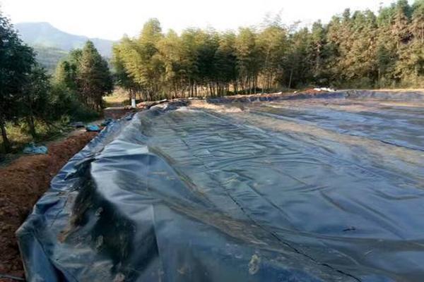 土工膜在蓄水池中的施工方法 第2张